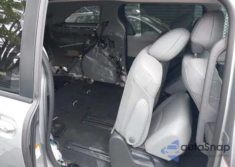 2024 Toyota Sienna Xle from USA, damaged, VIN 5TDYRKEC7RS205106